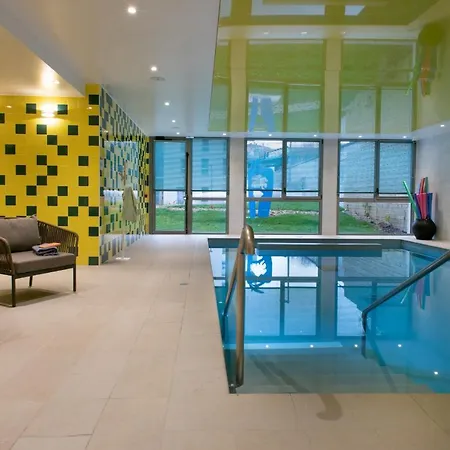 Domitys - La Sardonne 4*